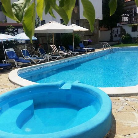 Guest House Yanina Varna Esterno foto