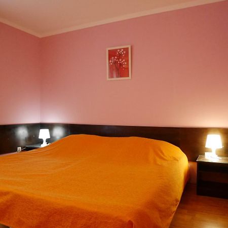 Guest House Yanina Varna Esterno foto