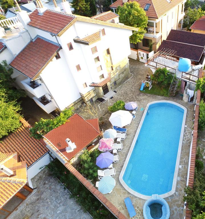 Guest House Yanina Varna Esterno foto