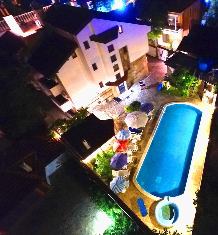 Guest House Yanina Varna Esterno foto