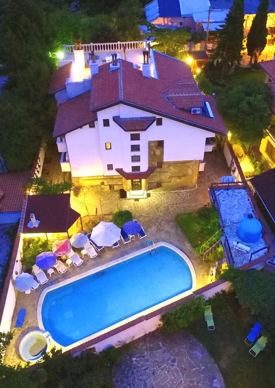 Guest House Yanina Varna Esterno foto
