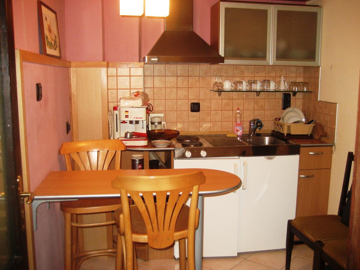 Guest House Yanina Varna Esterno foto