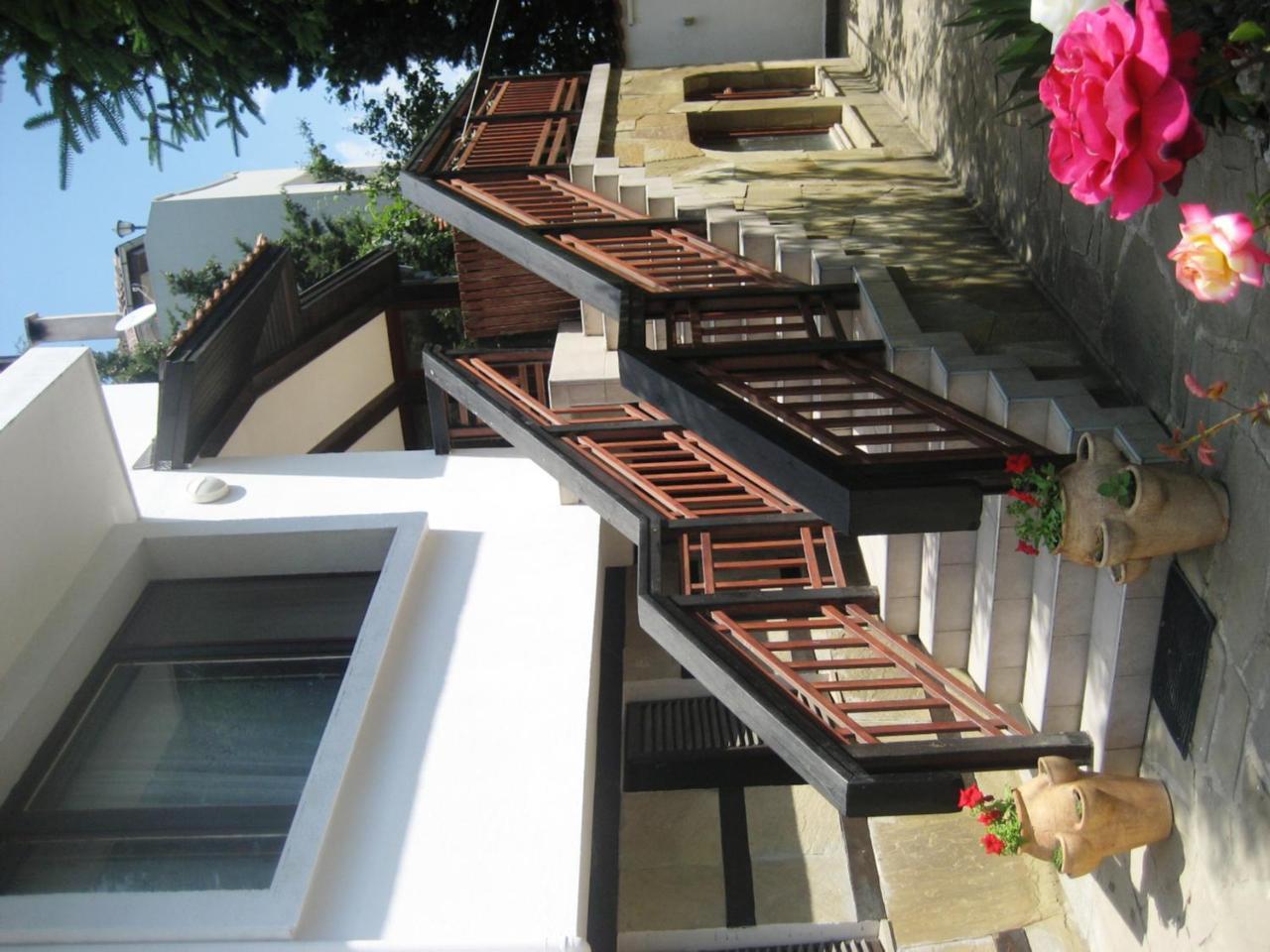 Guest House Yanina Varna Esterno foto