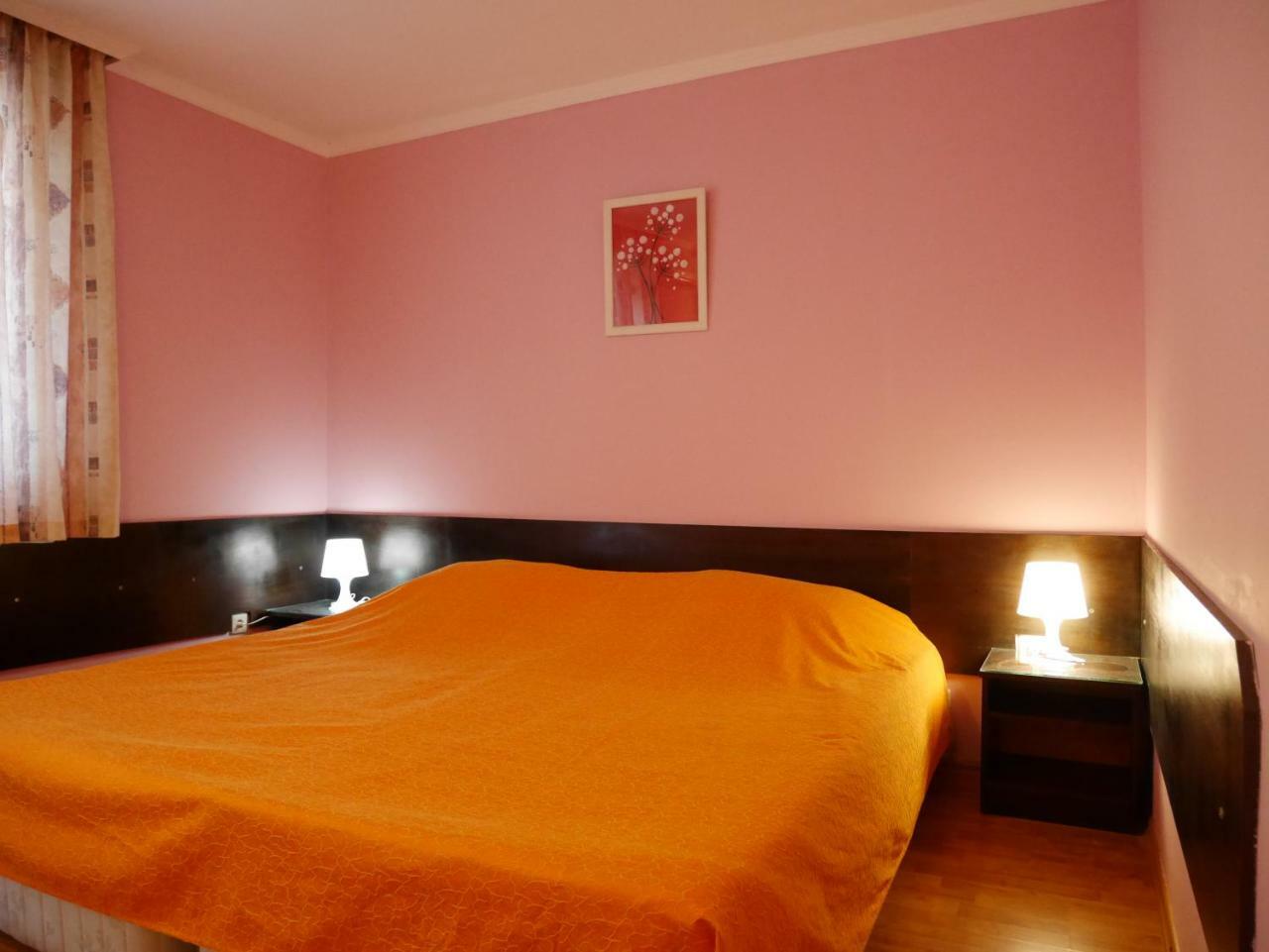 Guest House Yanina Varna Esterno foto